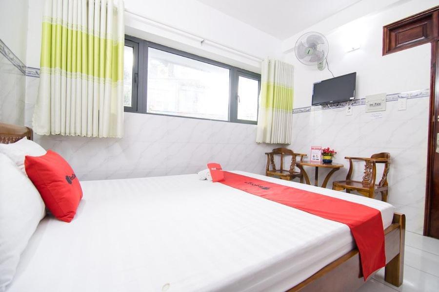 Reddoorz Hoang Tuan Hotel โฮจิมินห์ซิตี้ ภายนอก รูปภาพ