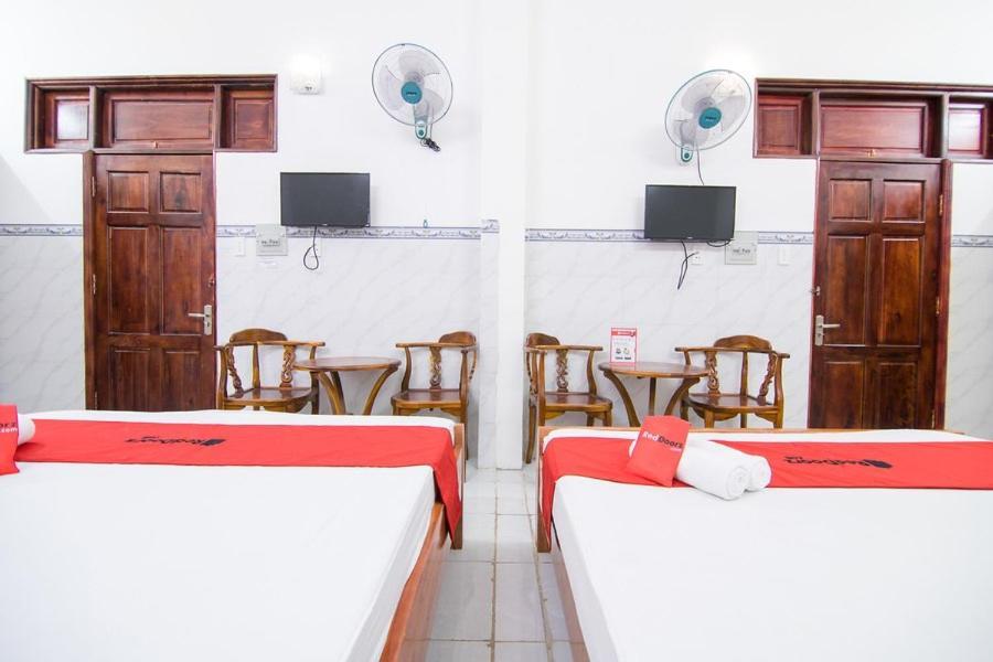 Reddoorz Hoang Tuan Hotel โฮจิมินห์ซิตี้ ภายนอก รูปภาพ