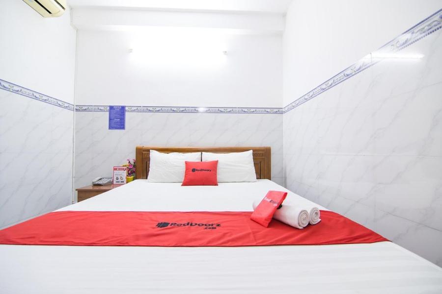 Reddoorz Hoang Tuan Hotel โฮจิมินห์ซิตี้ ภายนอก รูปภาพ