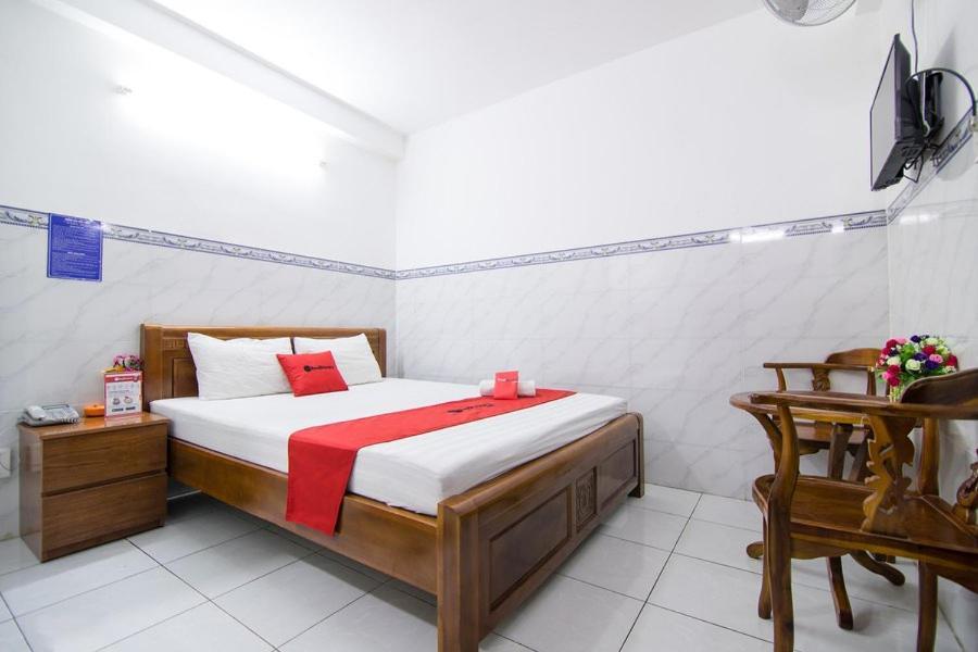 Reddoorz Hoang Tuan Hotel โฮจิมินห์ซิตี้ ภายนอก รูปภาพ