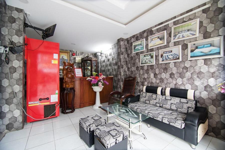 Reddoorz Hoang Tuan Hotel โฮจิมินห์ซิตี้ ภายนอก รูปภาพ